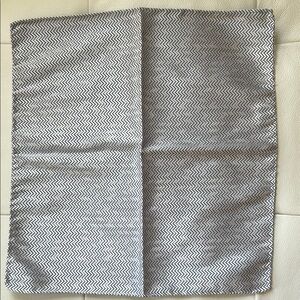 DUCHAMP men’s silver Chevron Patterned pocket square